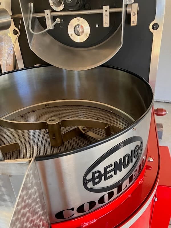 The stainless cooling tray on our red Bendig TT-5